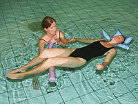 Im Wasser schwebend